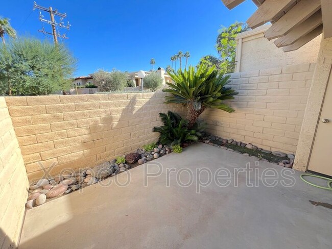 Building Photo - 46375 Ocotillo Dr