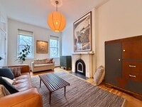 Building Photo - 820 Grand St