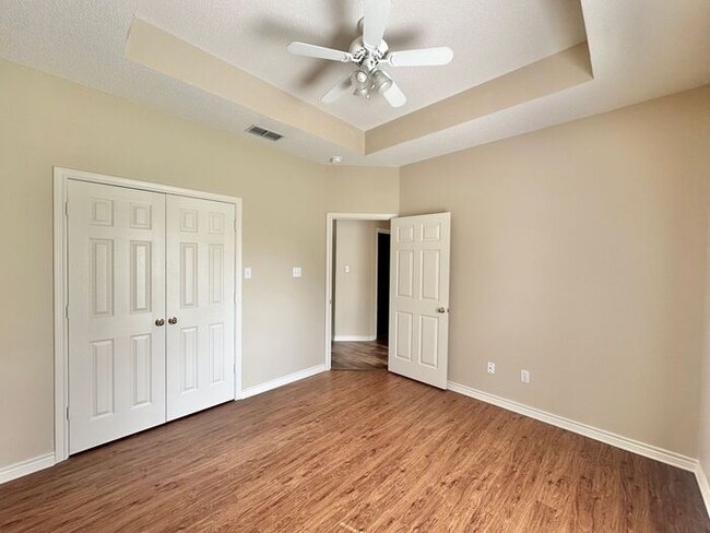 Building Photo - Stunning 3-Bedroom Home in Prime South Tyl...