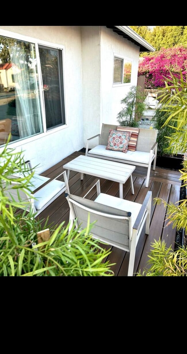 Building Photo - 3448 Copley Ave