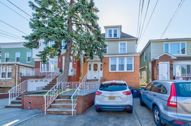 Building Photo - 788 Avenue A Ave