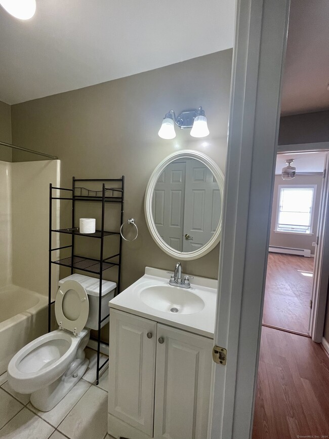 Building Photo - 72 Kingfisher Cir