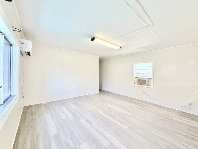 Building Photo - 6519 Sandra Dr