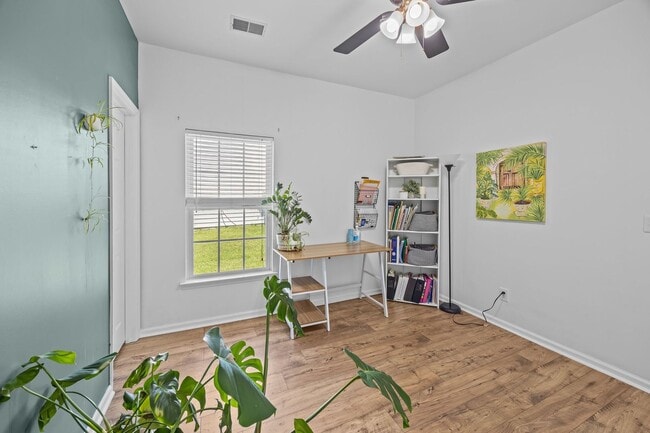 Building Photo - Beautiful 4-Bedroom Home in Desirable Tanner Plantation