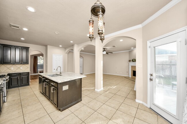 Building Photo - 13719 Hartford Ct