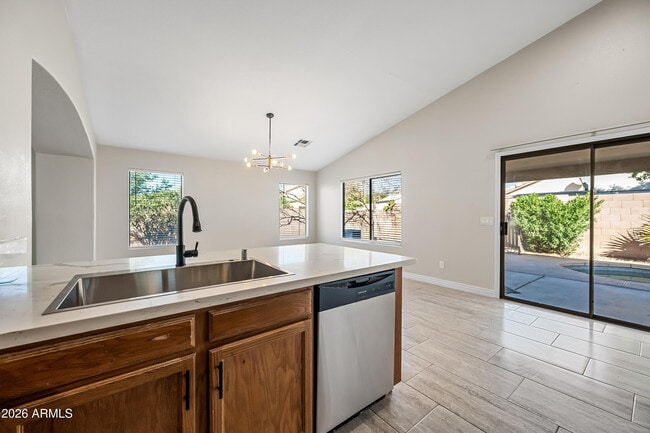 Building Photo - 10614 W Crimson Ln