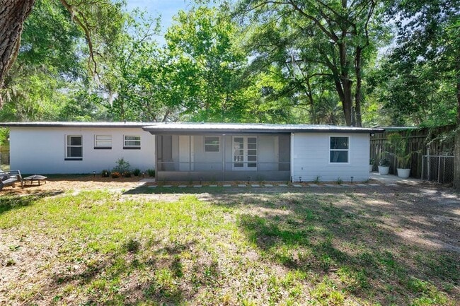 Building Photo - 600 NW 36th Dr