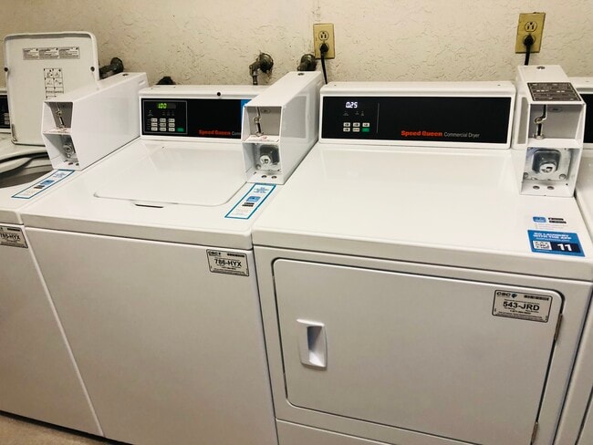 Building Photo - 515 N Jackson St