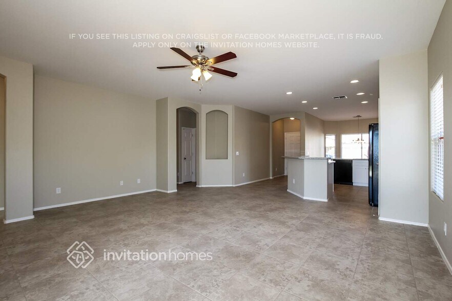 Building Photo - 12371 W Sherman St