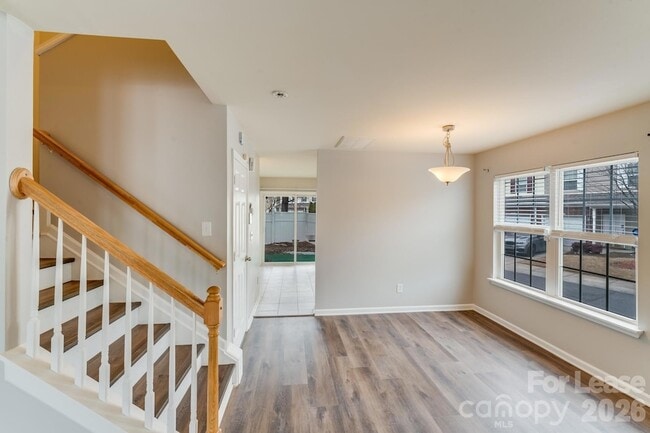 Building Photo - 3410 Broadwick St