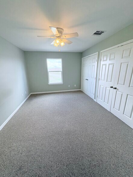 Building Photo - 1610 Dehart Dr