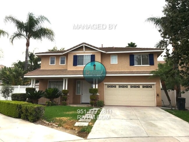 Building Photo - Beautiful 4-Bedroom Home with Pool & Garde...