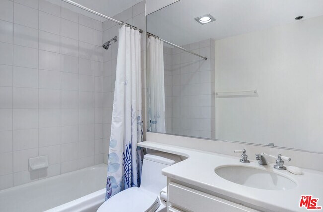 Building Photo - 2920 Neilson Wy