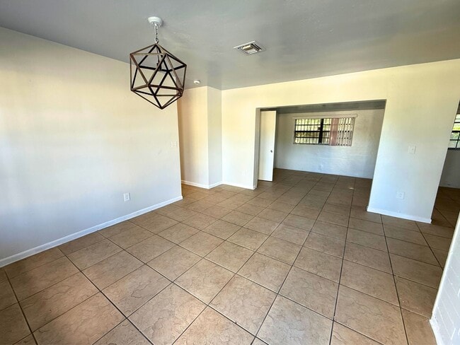 Building Photo - 20520 NW 24th Ct