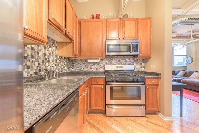 Building Photo - 500 S Clinton St