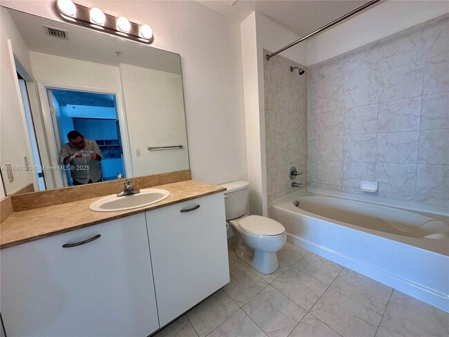 Building Photo - 2275 Biscayne Blvd Blvd