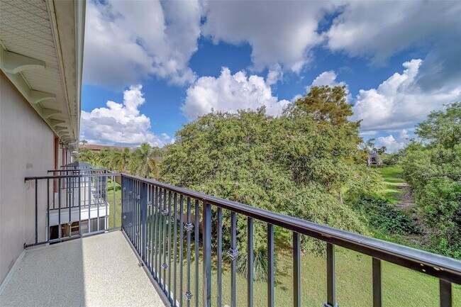 Building Photo - 270 Valencia Cir