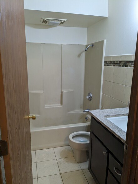 Building Photo - 1777 New St