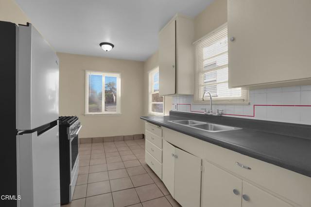 Building Photo - 438 S Fremont Ave