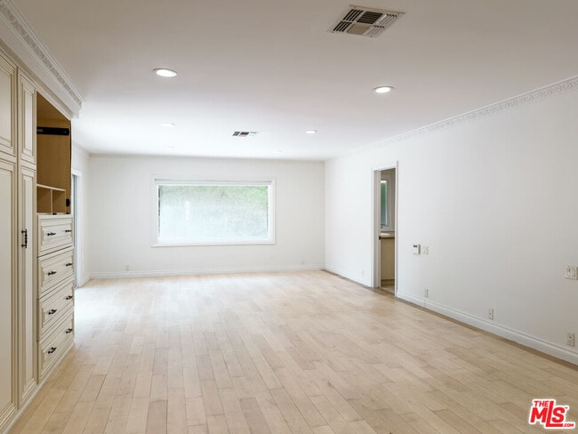Building Photo - 1094 Garden Ln