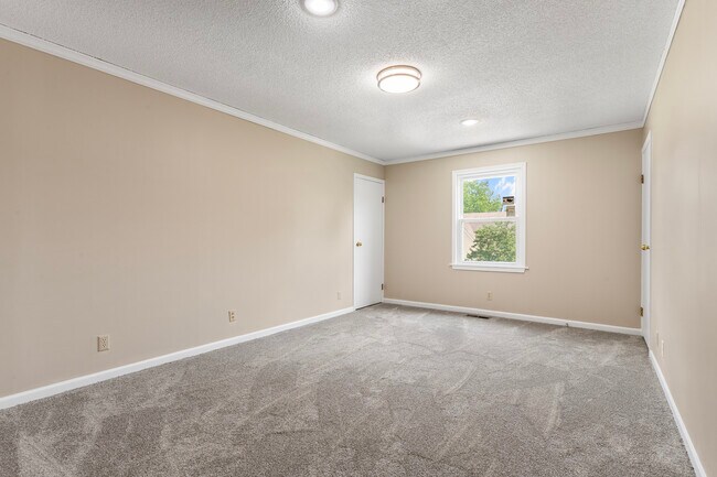 Building Photo - 15304 Foster