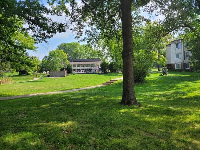 Building Photo - 10750 Rockford Rd
