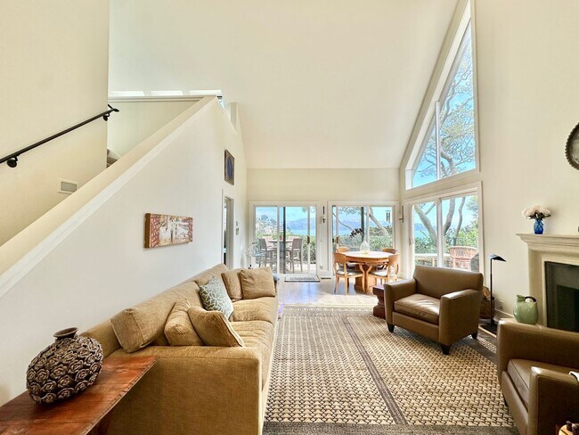 Building Photo - Stunning Sausalito Retreat with Bay Views & Private Meadow