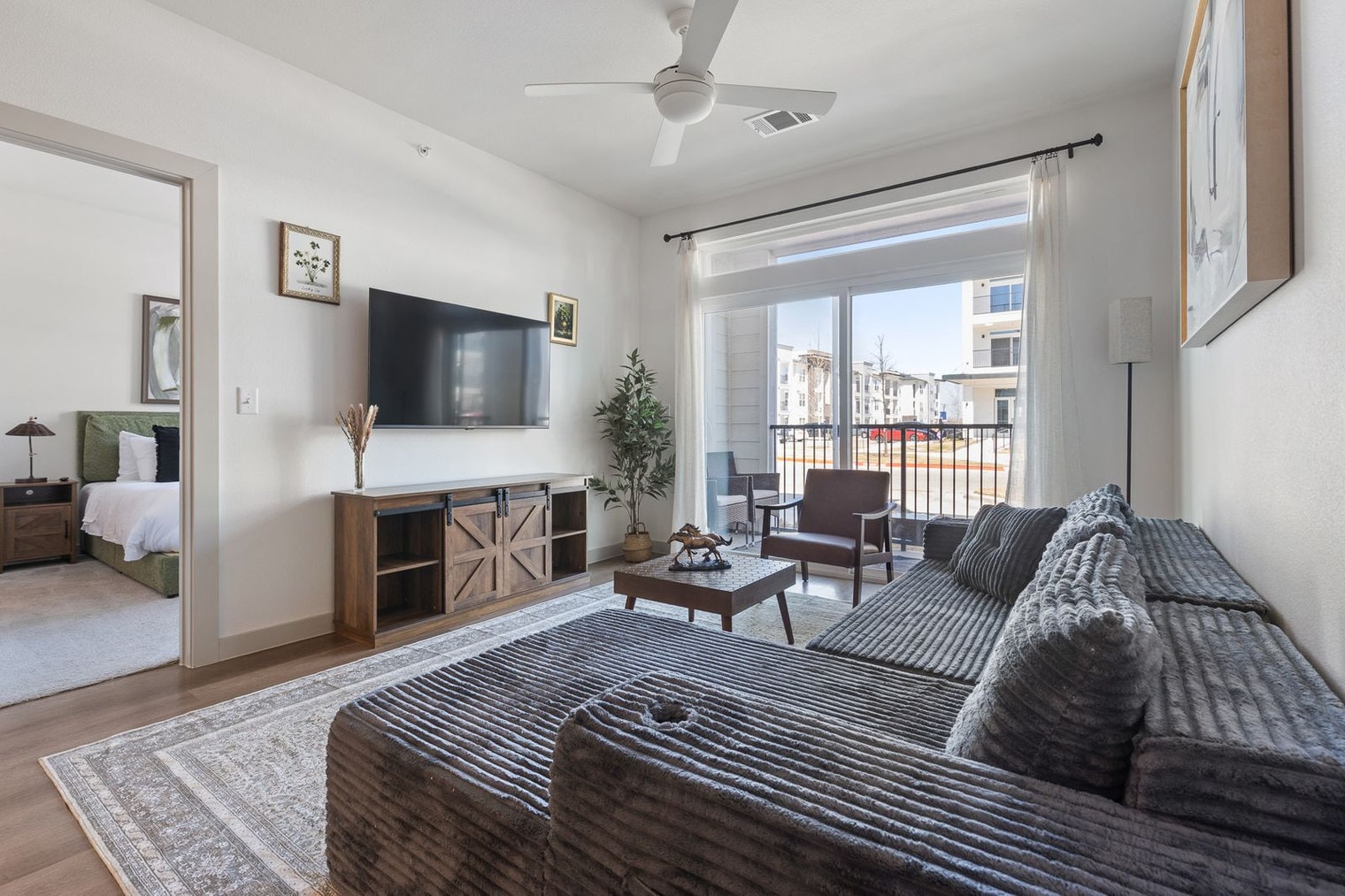 Building Photo - 1301 Leah Ave