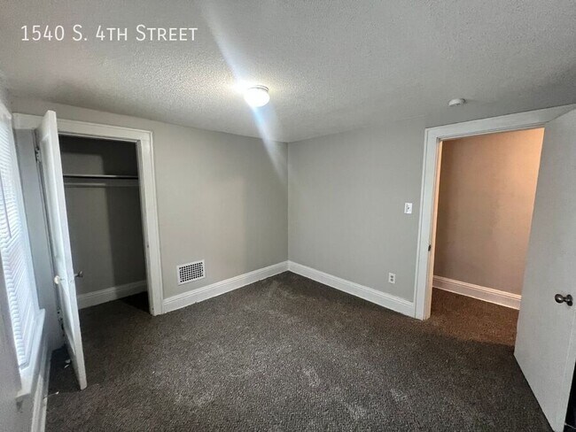 Building Photo - 1540 S 4th St