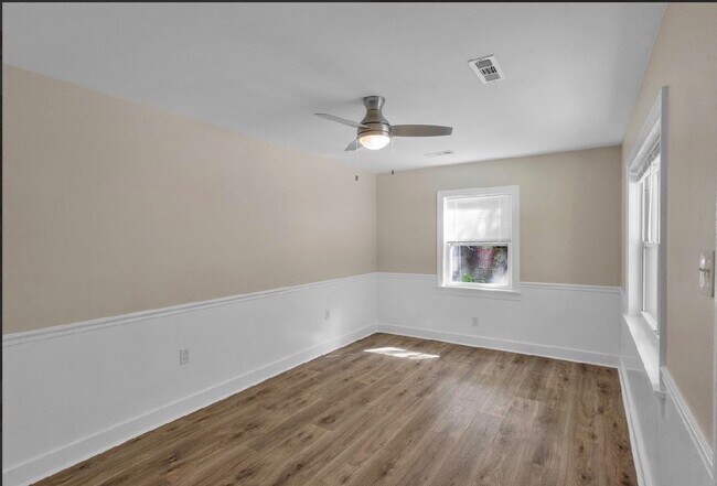 Building Photo - 1544 Orange Grove Rd