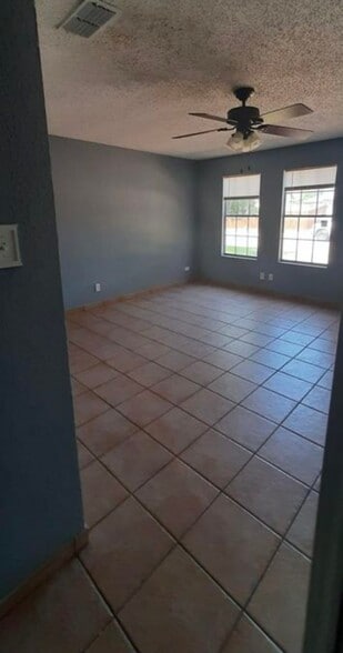 Building Photo - 9512 Allen Dr