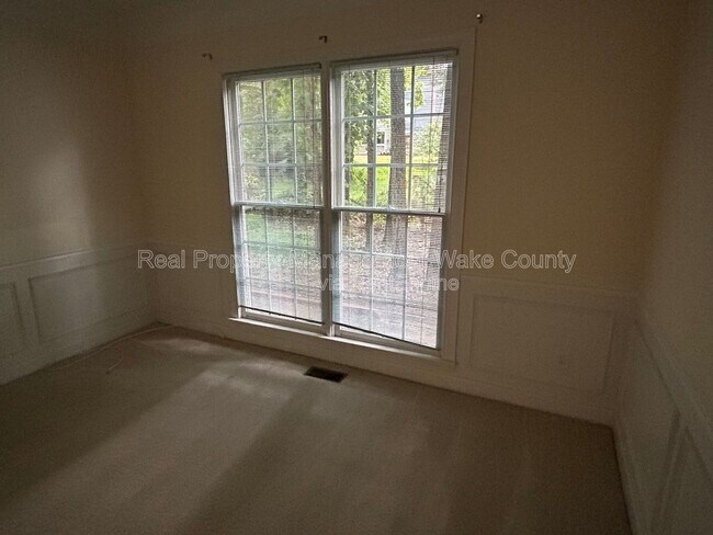 Building Photo - 106 Oak Spring Ct