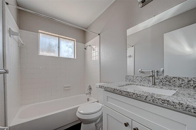 Building Photo - 7315 Housman St