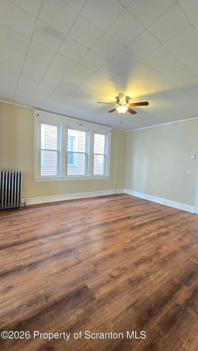 Building Photo - 543 N Sumner Ave