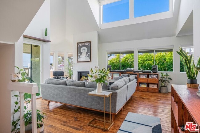 Building Photo - 24 Westwind St