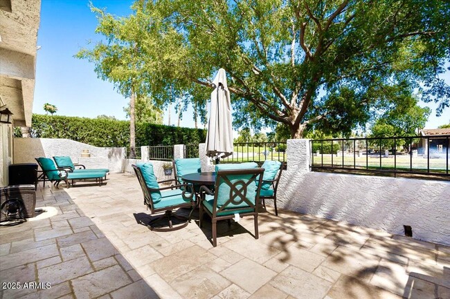 Building Photo - 8207 E Del Cuarzo Dr