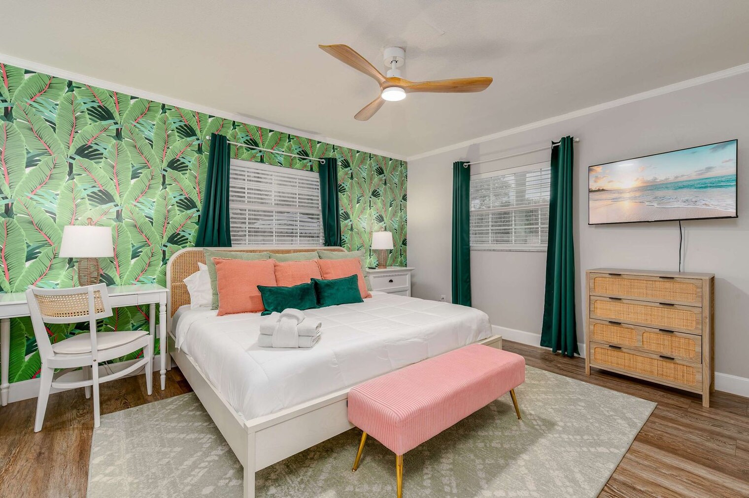 Building Photo - 1596 Idle Dr NE