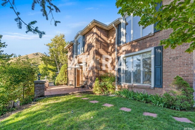 Building Photo - 1577 E Tomahawk Dr