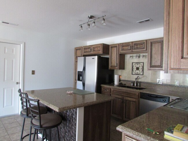 Building Photo - 2470 1/2 Brookwillow Loop