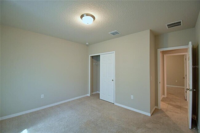 Building Photo - 3208 Weitzel Dr