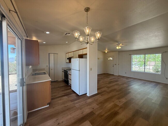 Building Photo - 7778 E Pioneer Dr