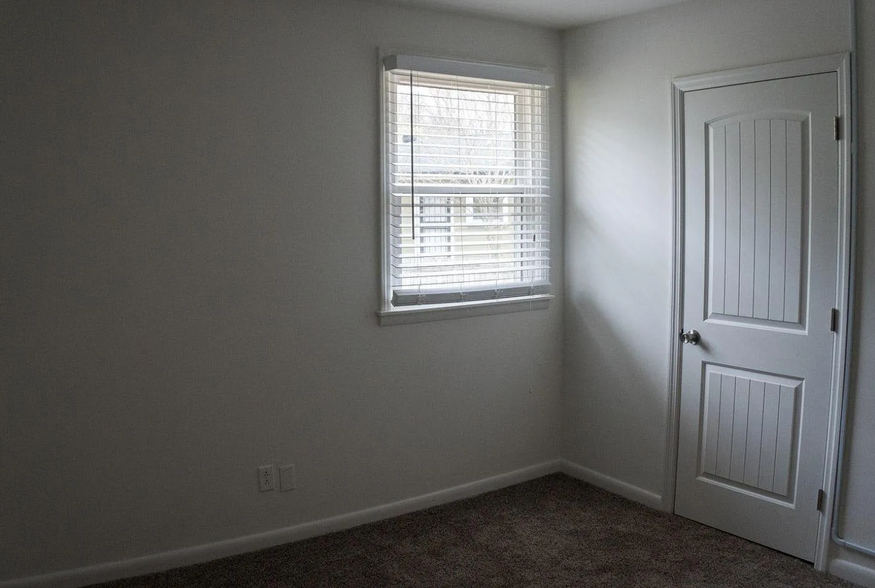 Building Photo - 200 glenrose ct