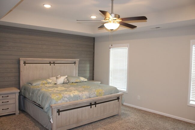 Building Photo - Welcome to your dream home!