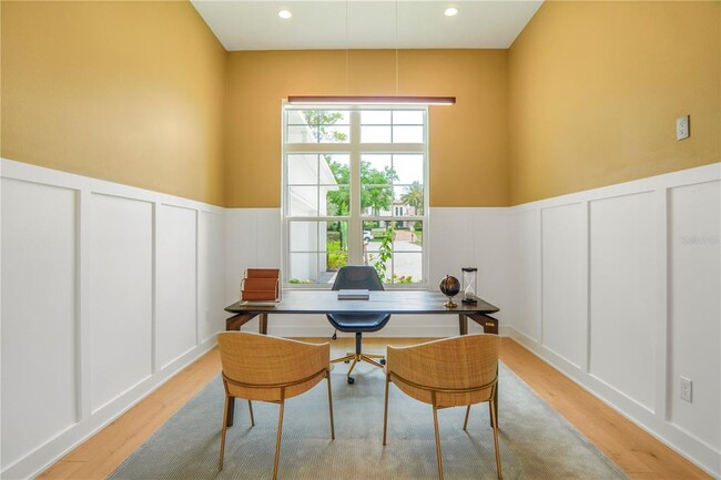 Building Photo - 15023 Pendio Dr