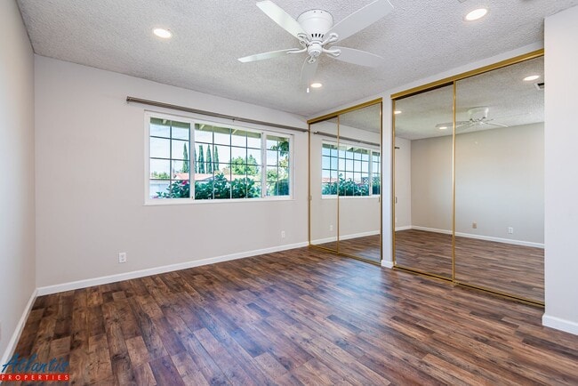 Building Photo - 3084 Balgray Ct