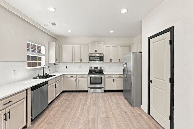 Building Photo - 129 Zulabelle Ct
