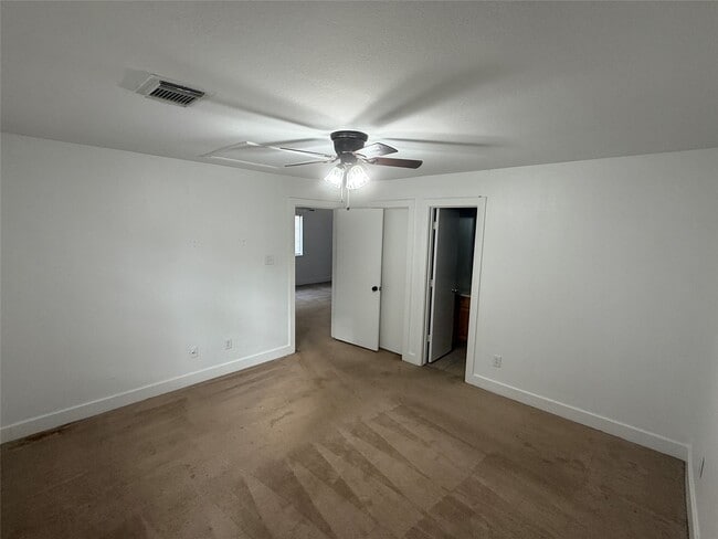 Building Photo - 809 Dragonfly Dr