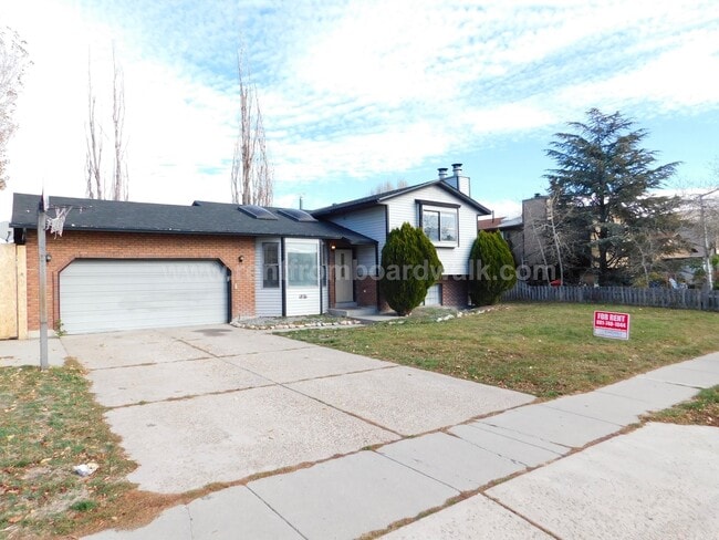Building Photo - Beautiful Single Family Home in Salt Lake!