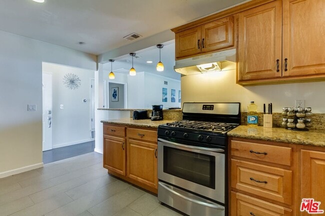 Building Photo - 11257 Collett Ave