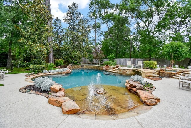 Building Photo - 11910 Heritage Ln